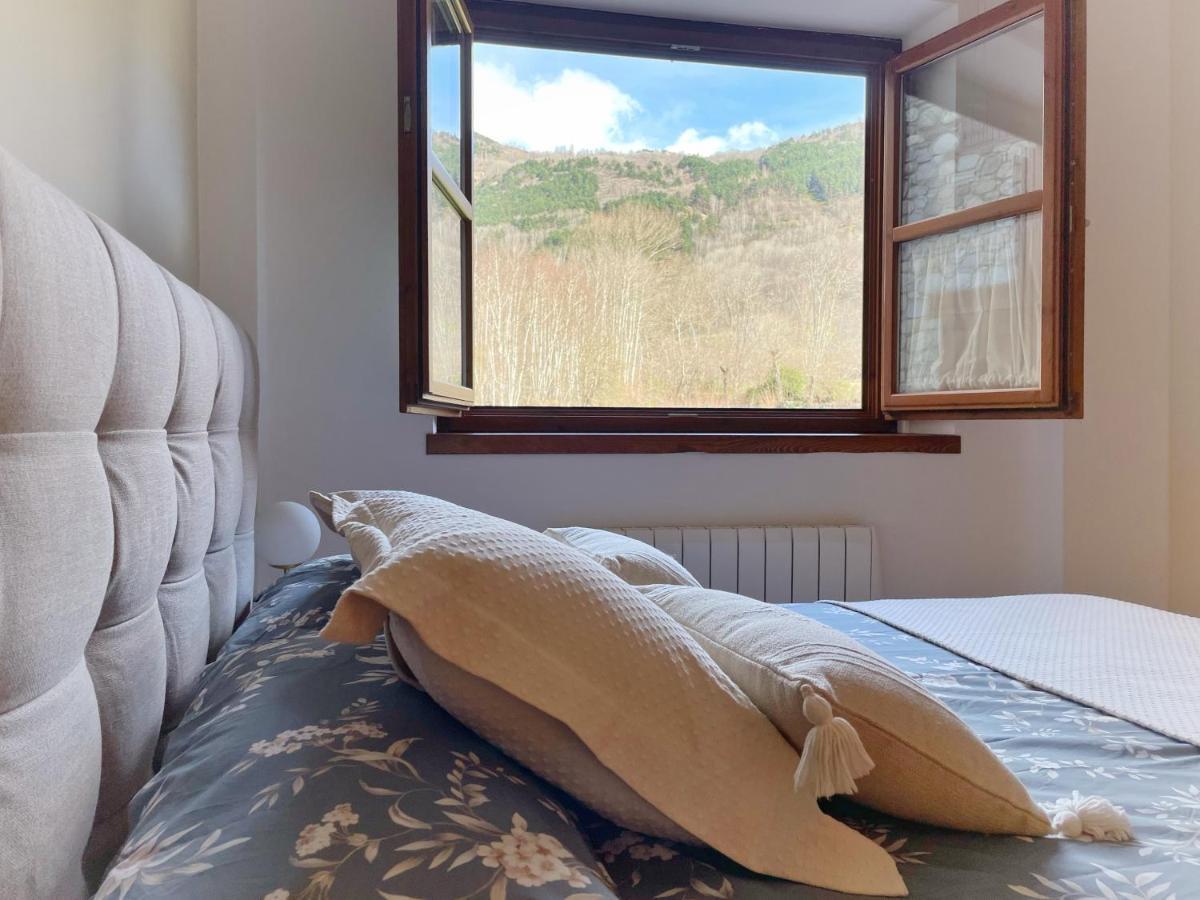 Apartamento Valle De Alba Benasque Eksteriør billede